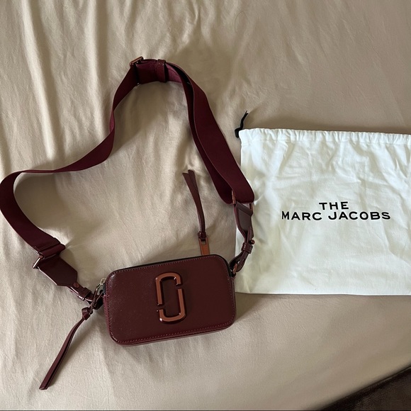 Marc Jacobs Bags Marc Jacobs Snapshot Dtm Crossbody Bag In Maroon